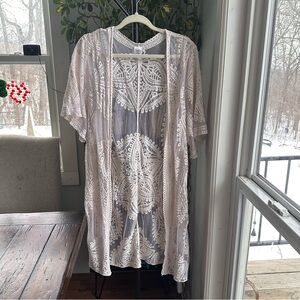 SHEIN White Lace Kimono Top